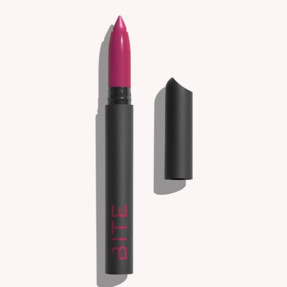BITE BEAUTY POWER MOVE CREAMY MATTE LIP CRAYON